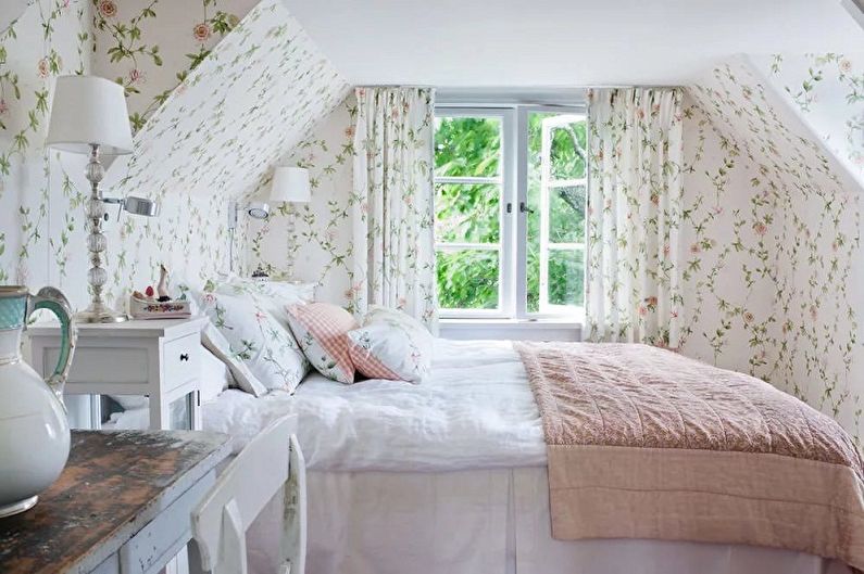 Provence-style attic bedroom - Interior Design