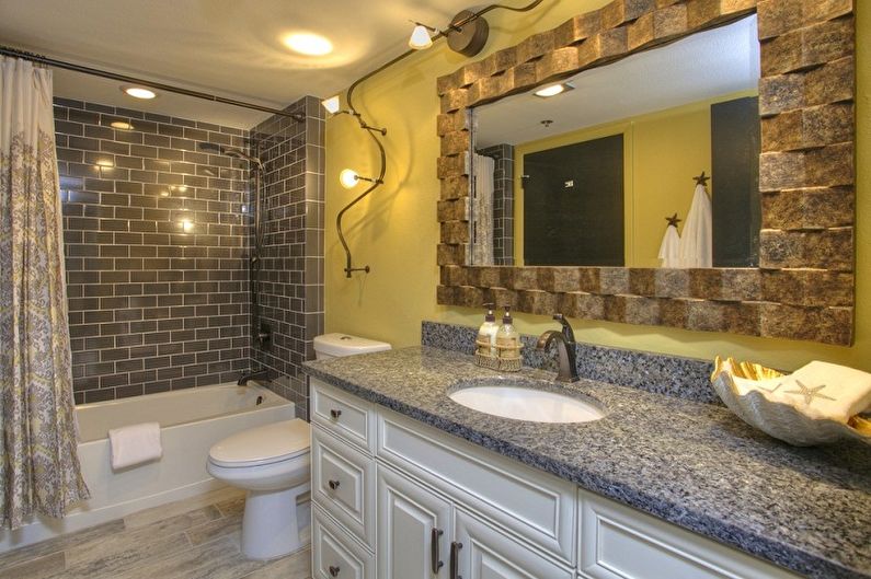 Bathroom design 6 sq.m. - wall decoration
