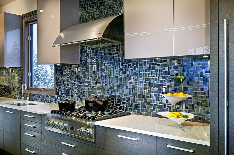Mosaic kitchen apron design ideas - Glass and mirror mosaic