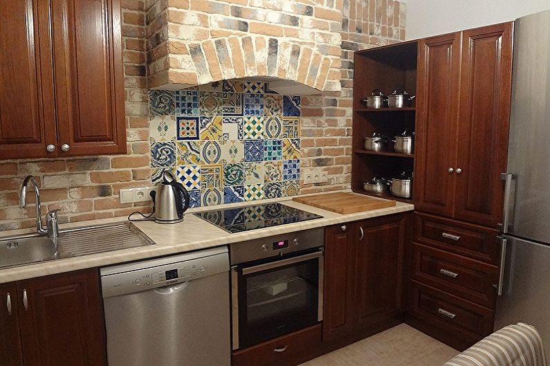 Decorating the working wall in the kitchen - photos and ideas