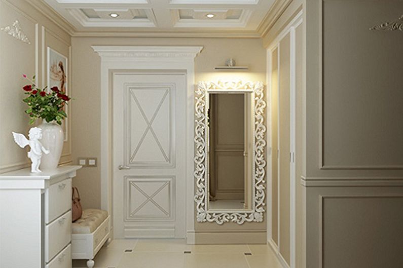 Small hallway in a classic style - Interior Design